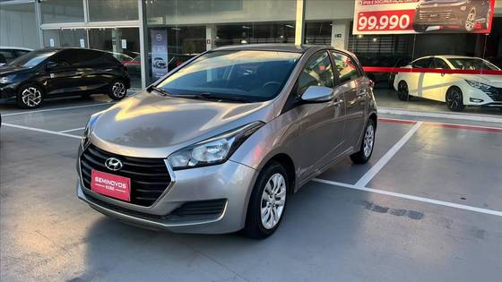 HYUNDAI HB20 1.6 COMFORT PLUS 16V FLEX 4P MANUAL HYUNDAI HB20 1.6 COMFORT PLUS 16V FLEX 4P MANUAL